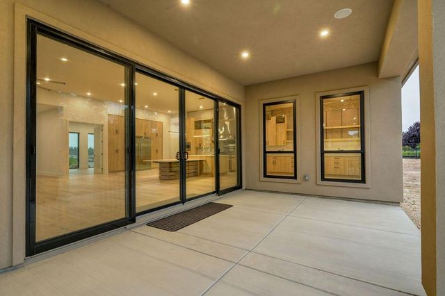 634 Lakeridge Dr, Auburn, CA 95603