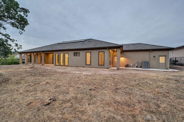 634 Lakeridge Dr, Auburn, CA 95603