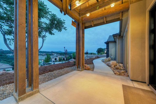 634 Lakeridge Dr, Auburn, CA 95603