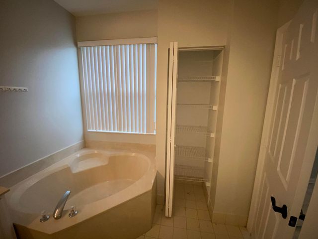 1215 Rosegate Boulevard, Riviera Beach, FL 33404