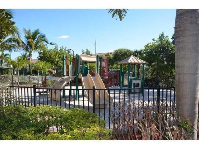 1215 Rosegate Boulevard, Riviera Beach, FL 33404