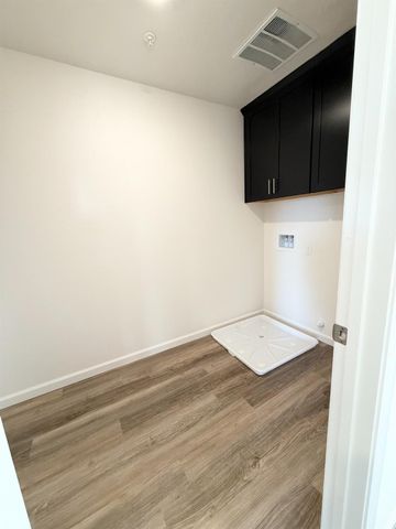 873 S Philip Avenue, Fowler, CA 93625