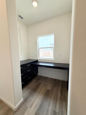 873 S Philip Avenue, Fowler, CA 93625