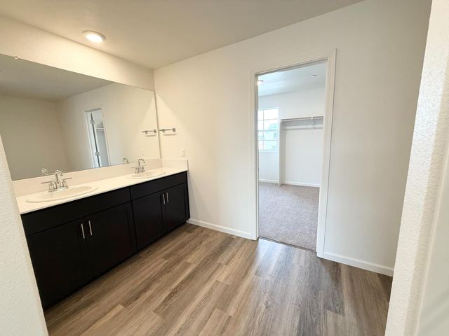 873 S Philip Avenue, Fowler, CA 93625