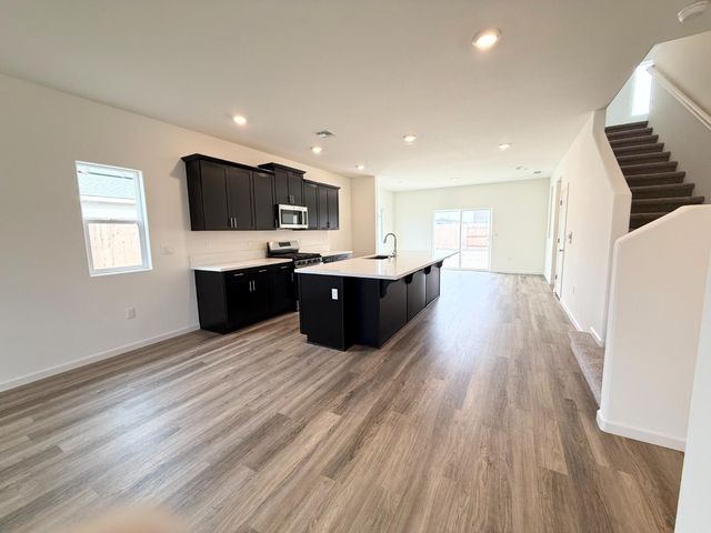 873 S Philip Avenue, Fowler, CA 93625