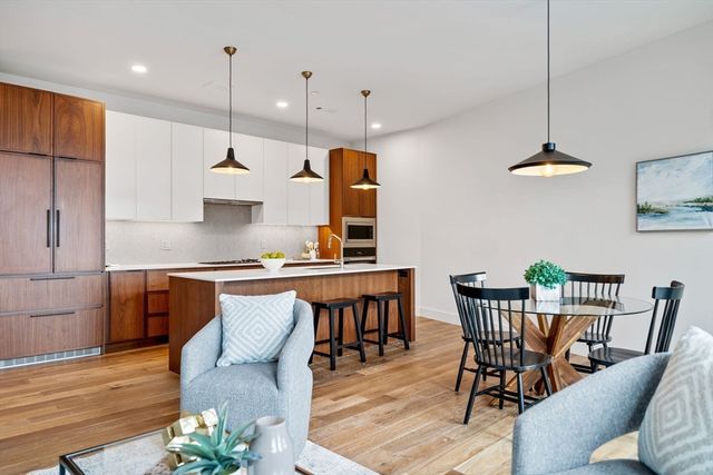 566 Columbus Ave 614, Boston, MA 02118