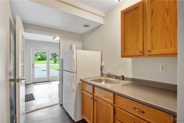 6129 Smith Road, Cicero, NY 13212