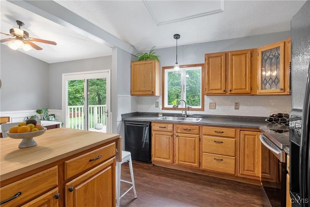 6129 Smith Road, Cicero, NY 13212