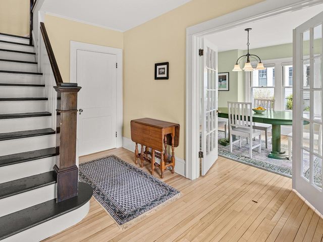 28 Henderson Terrace, Burlington, VT 05401