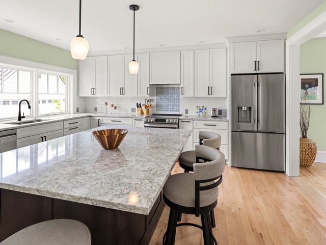 28 Henderson Terrace, Burlington, VT 05401