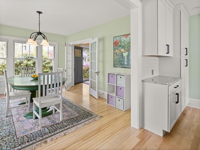 28 Henderson Terrace, Burlington, VT 05401