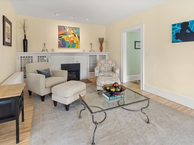 28 Henderson Terrace, Burlington, VT 05401