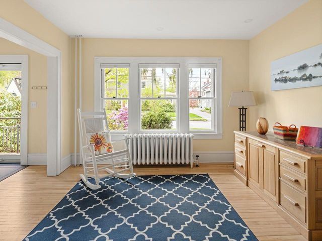28 Henderson Terrace, Burlington, VT 05401