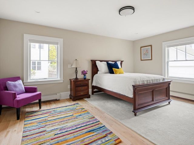 28 Henderson Terrace, Burlington, VT 05401