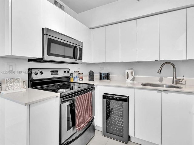 1500 Bay Road 516S, Miami Beach, FL 33139