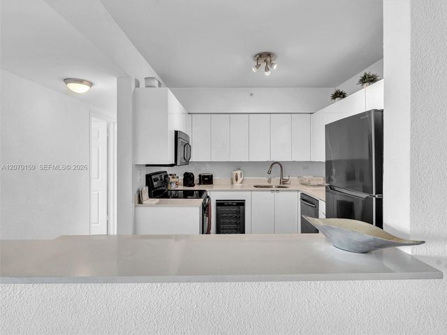 1500 Bay Road 516S, Miami Beach, FL 33139