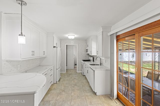 1020 Crystal Drive, Toms River, NJ 08753