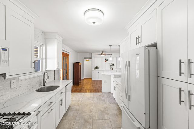 1020 Crystal Drive, Toms River, NJ 08753