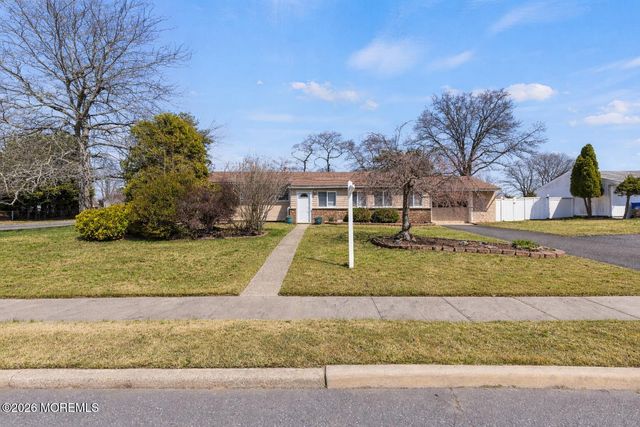 1020 Crystal Drive, Toms River, NJ 08753