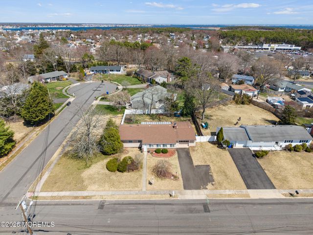 1020 Crystal Drive, Toms River, NJ 08753