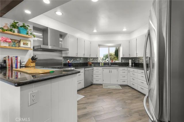 80 Sequoia Drive, Pasadena, CA 91105