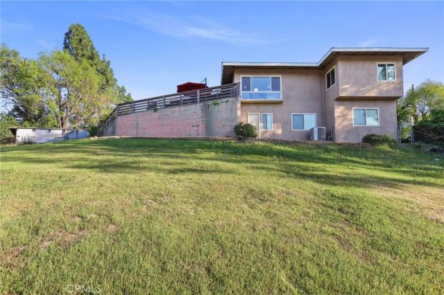 80 Sequoia Drive, Pasadena, CA 91105