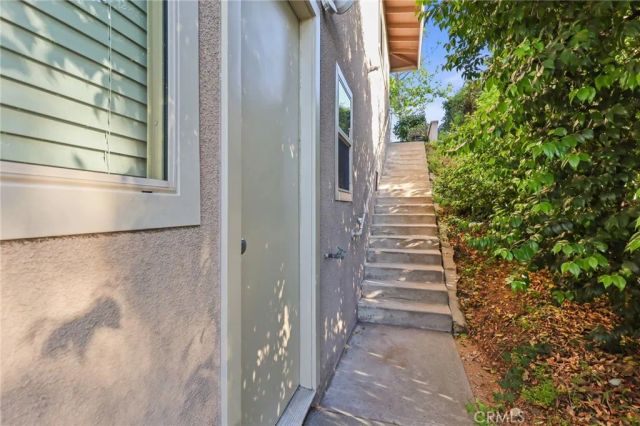 80 Sequoia Drive, Pasadena, CA 91105