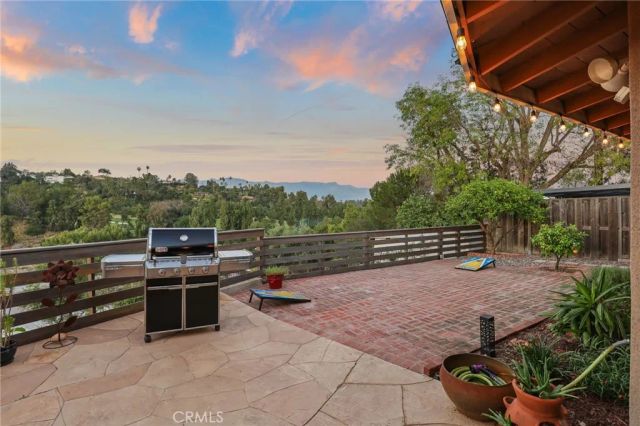 80 Sequoia Drive, Pasadena, CA 91105