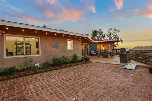 80 Sequoia Drive, Pasadena, CA 91105