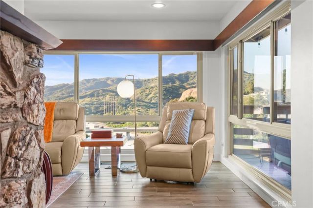 80 Sequoia Drive, Pasadena, CA 91105