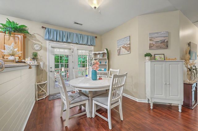 8693 Grassy Oak Trail, North Charleston, SC 29420