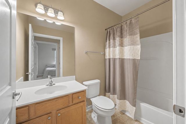 8693 Grassy Oak Trail, North Charleston, SC 29420