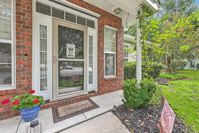 8693 Grassy Oak Trail, North Charleston, SC 29420