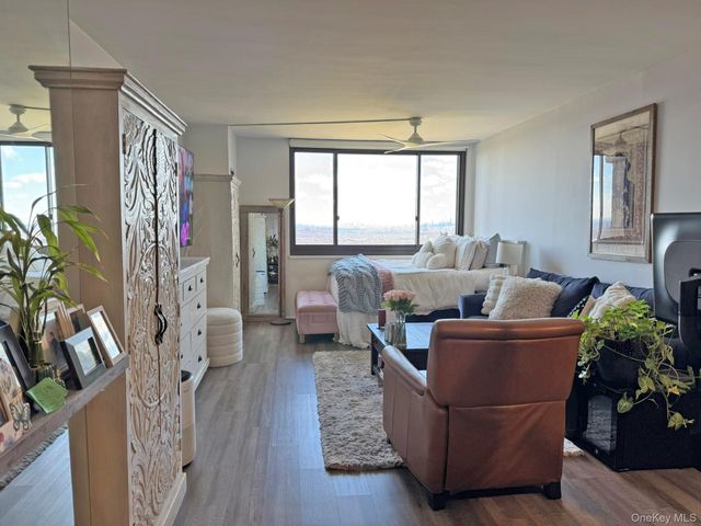 26910 Grand Central Parkway 31C, Floral Park, NY 11005