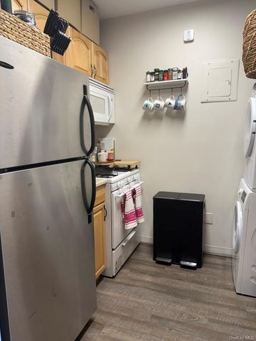 26910 Grand Central Parkway 31C, Floral Park, NY 11005