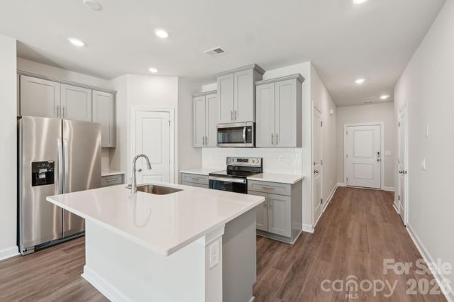 8128 Hidden Springs Court, Charlotte, NC 28216