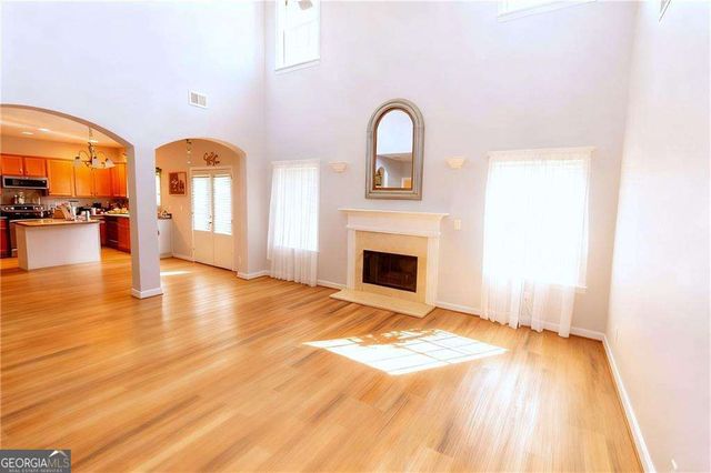 1221 Creek Crossing Drive, Mcdonough, GA 30252