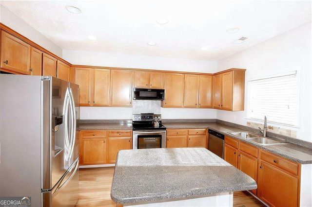 1221 Creek Crossing Drive, Mcdonough, GA 30252