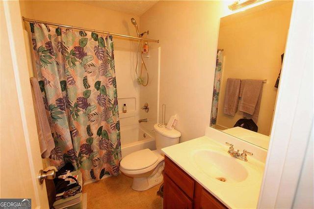 1221 Creek Crossing Drive, Mcdonough, GA 30252