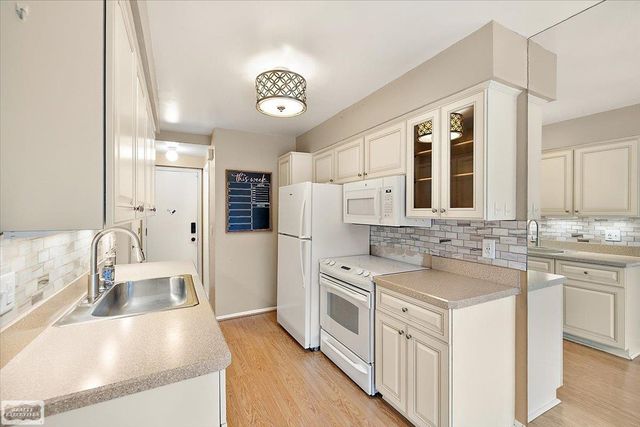 44585 N Bunker Hill Drive, Clinton Township, MI 48038