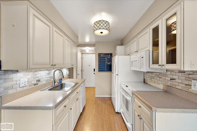 44585 N Bunker Hill Drive, Clinton Township, MI 48038