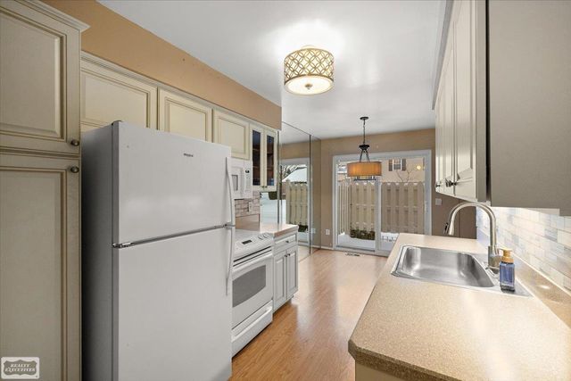 44585 N Bunker Hill Drive, Clinton Township, MI 48038