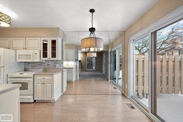 44585 N Bunker Hill Drive, Clinton Township, MI 48038