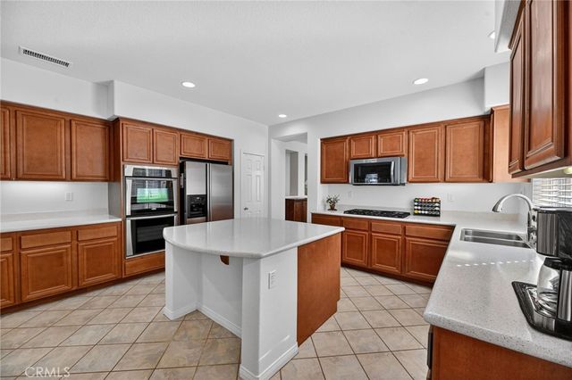 32797 Secretariat Court, Menifee, CA 92584