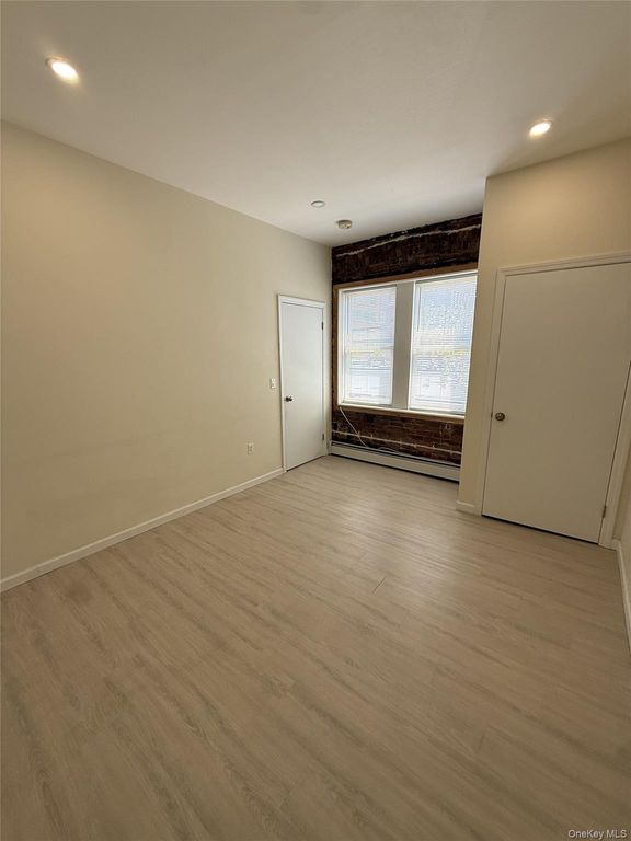 127 Mineola Boulevard 1, Mineola, NY 11501
