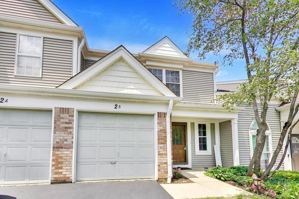 2 Chaucer Lane B, Streamwood, IL 60107