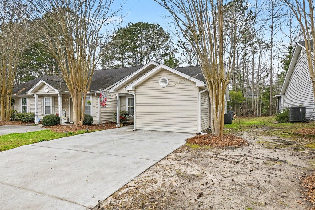 Image 2 of property listing at 8045 Vermont Road, North Charleston, SC 29418