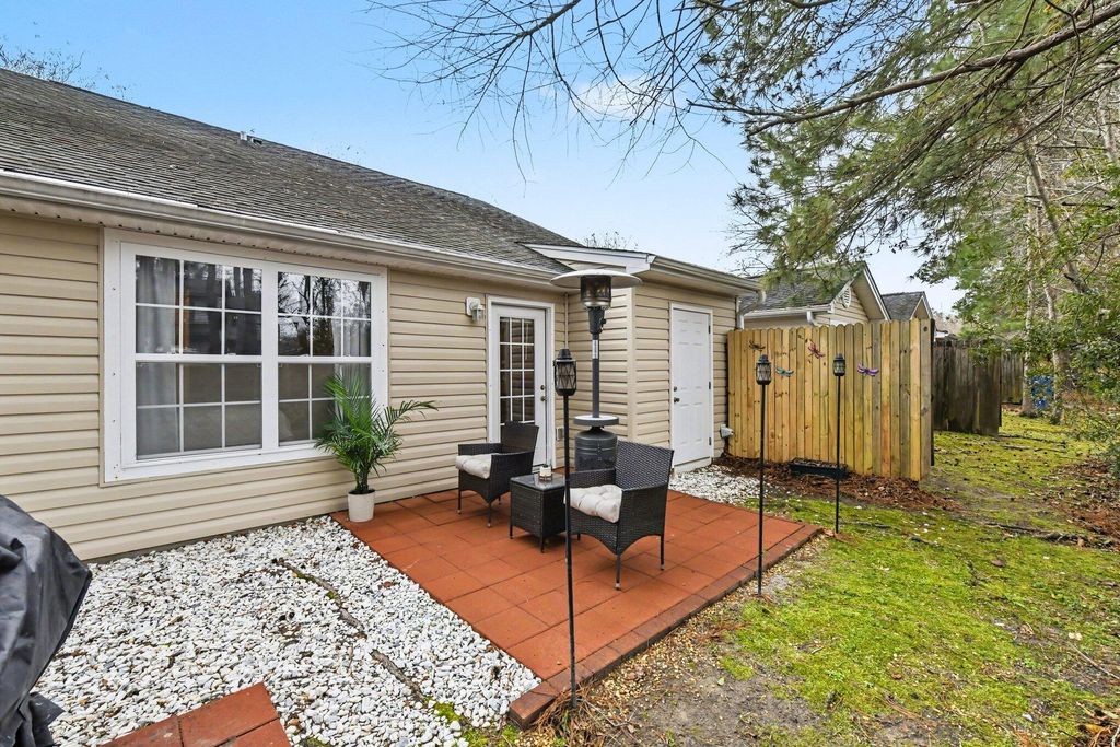 Image 26 of property listing at 8045 Vermont Road, North Charleston, SC 29418