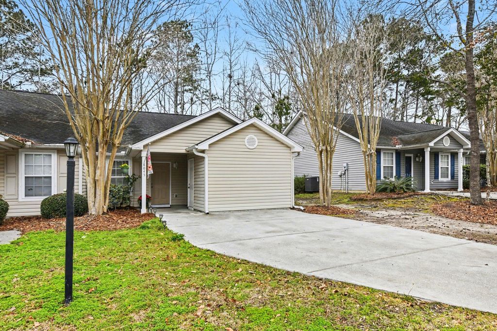 Image 3 of property listing at 8045 Vermont Road, North Charleston, SC 29418