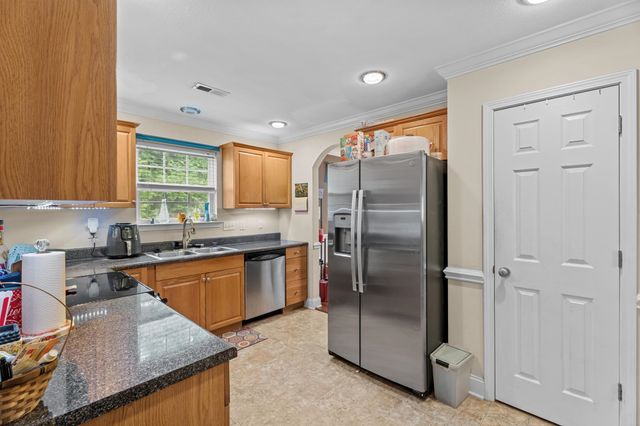 103 Farms Bridge Road, Inman, SC 29349